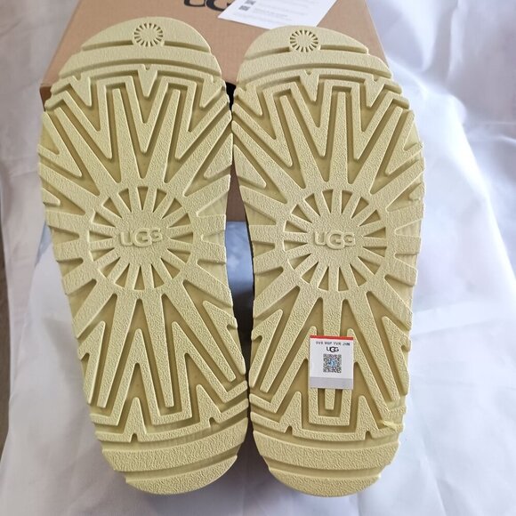 UGG Goldenglow Slide Platform Sandals NIB Women’s 10 Golden Apple - Picture 6 of 11